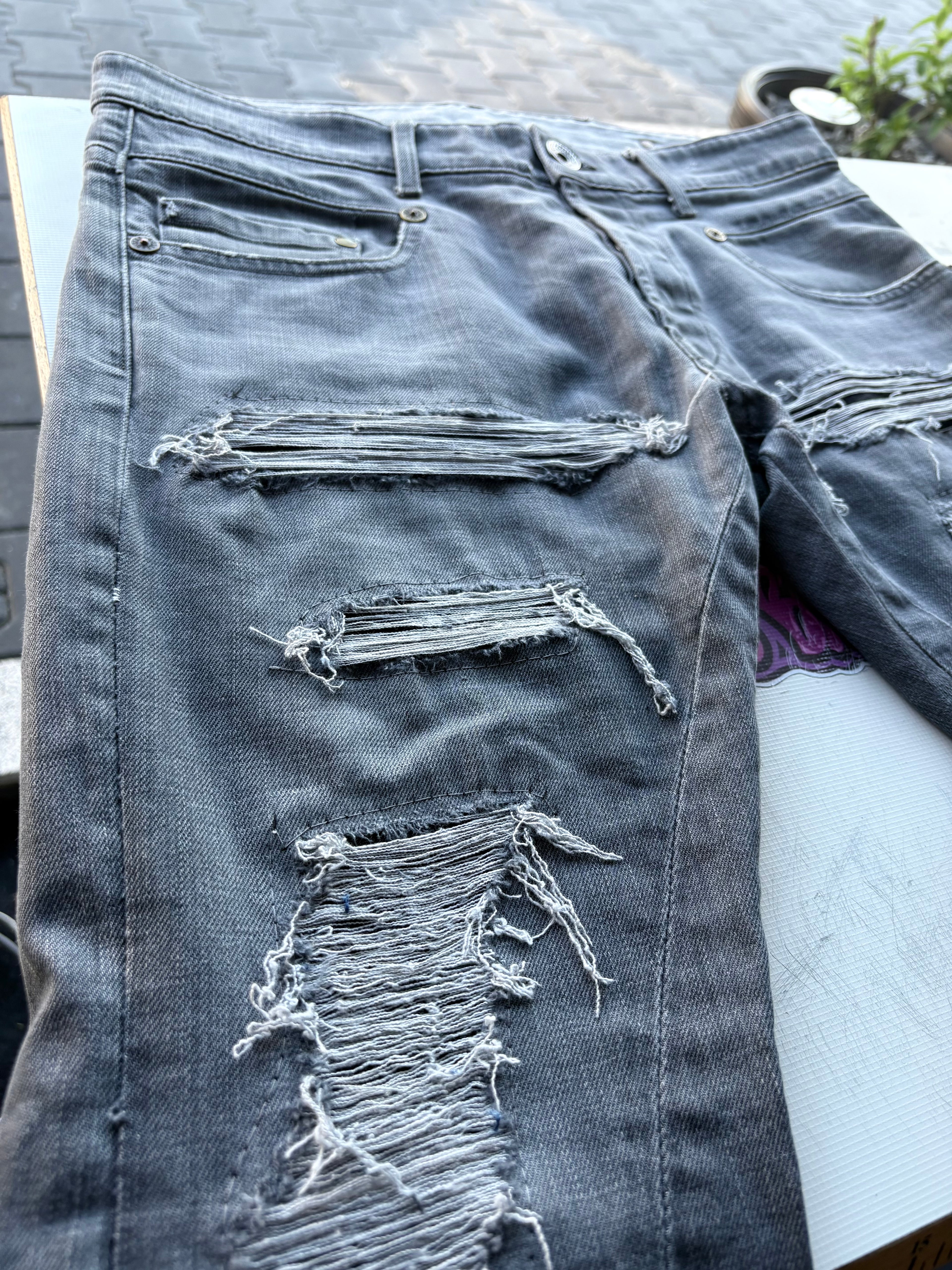 Dripped Slimfit Custom Jeans | M