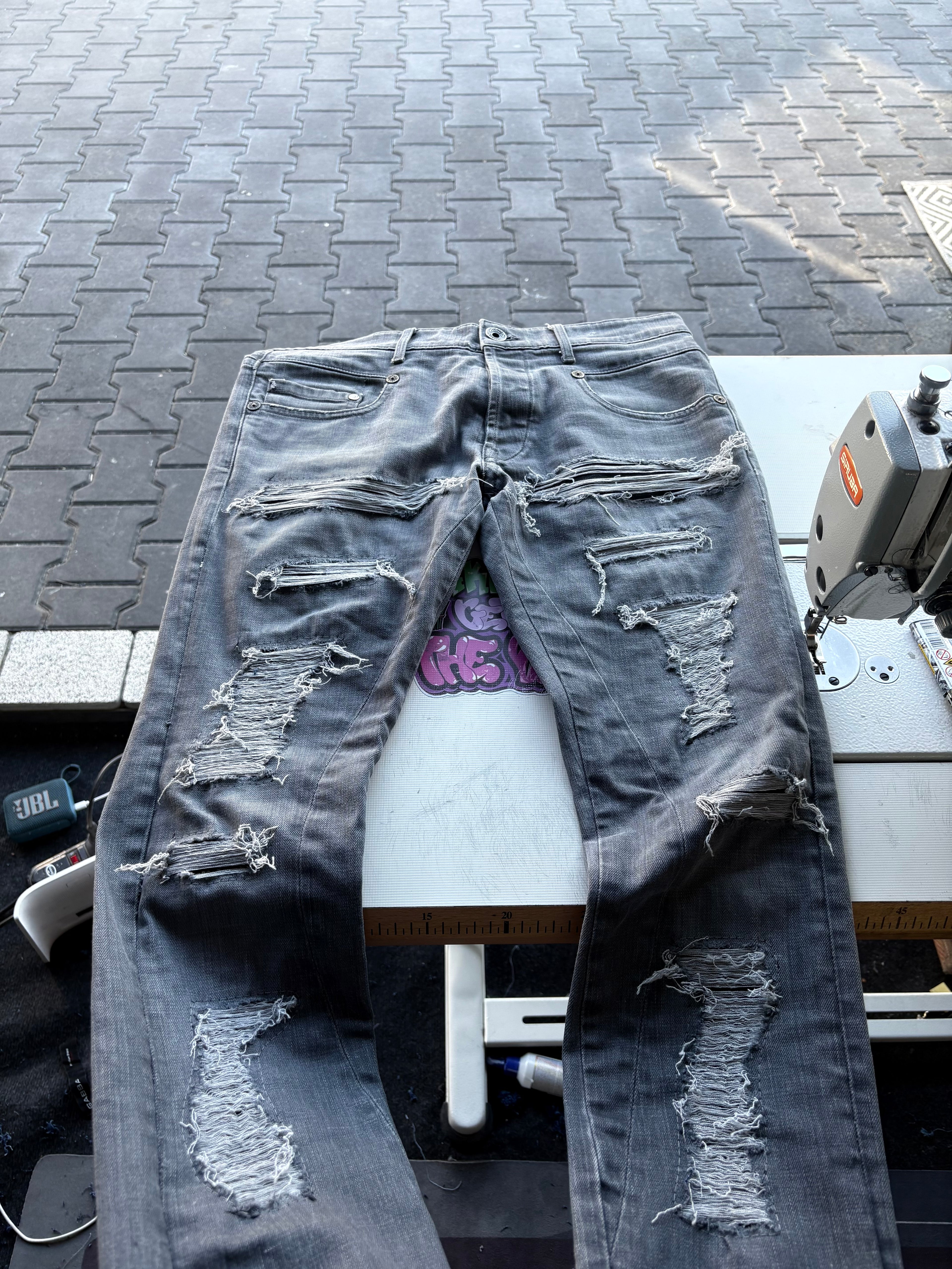 Dripped Slimfit Custom Jeans | M