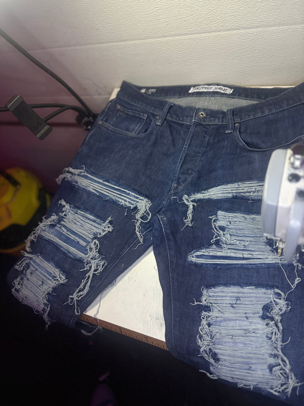 Dripped Slimfit Distressed Jeans | M