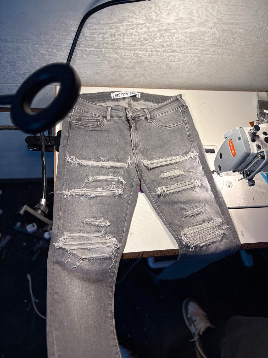 Dripped Slimfit Distressed Jeans | M