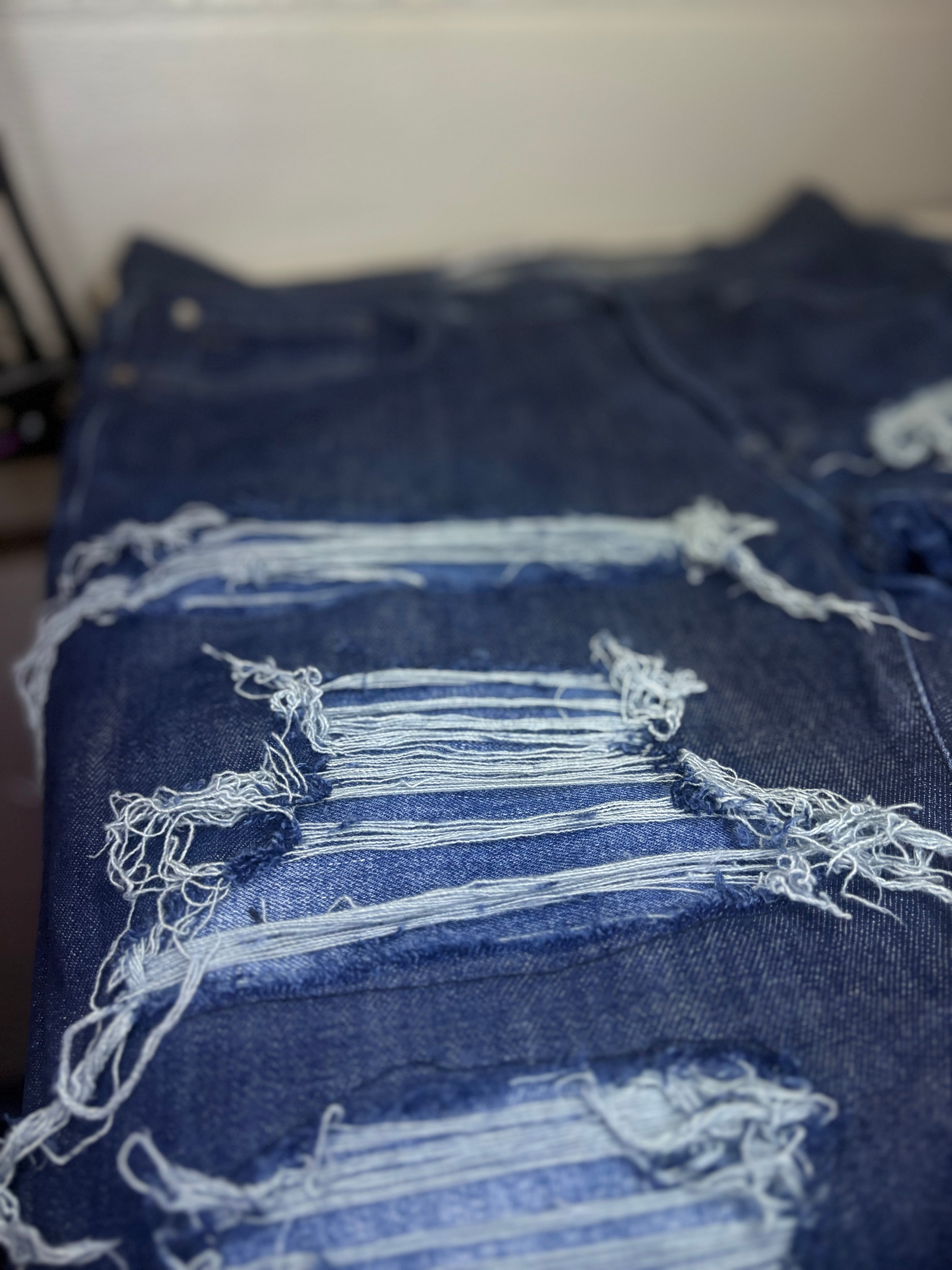 Dripped Slimfit Distressed Jeans | M