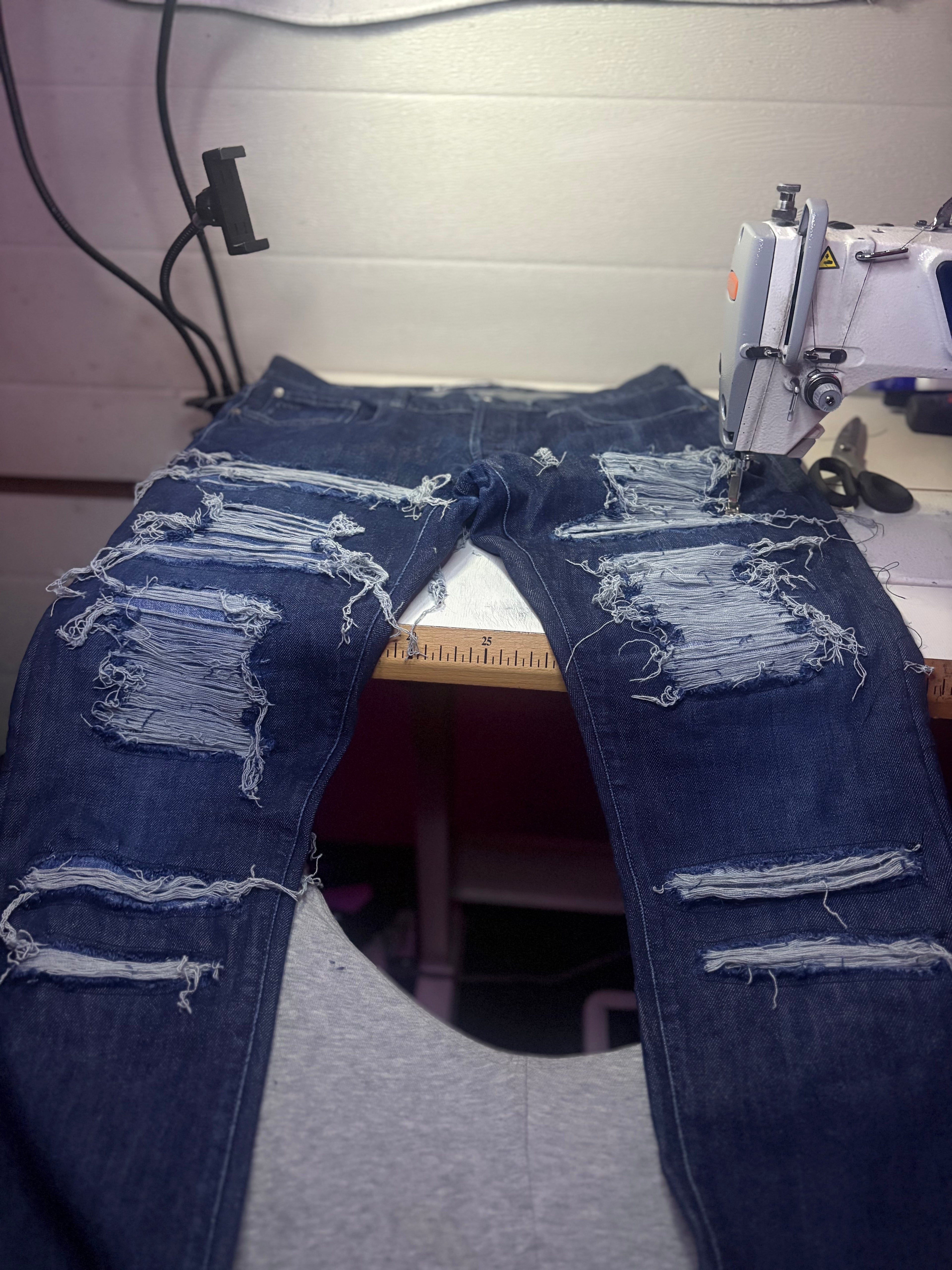 Dripped Slimfit Distressed Jeans | M