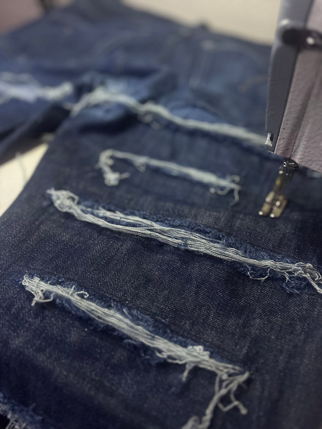 Dripped Slimfit Distressed Jeans | M