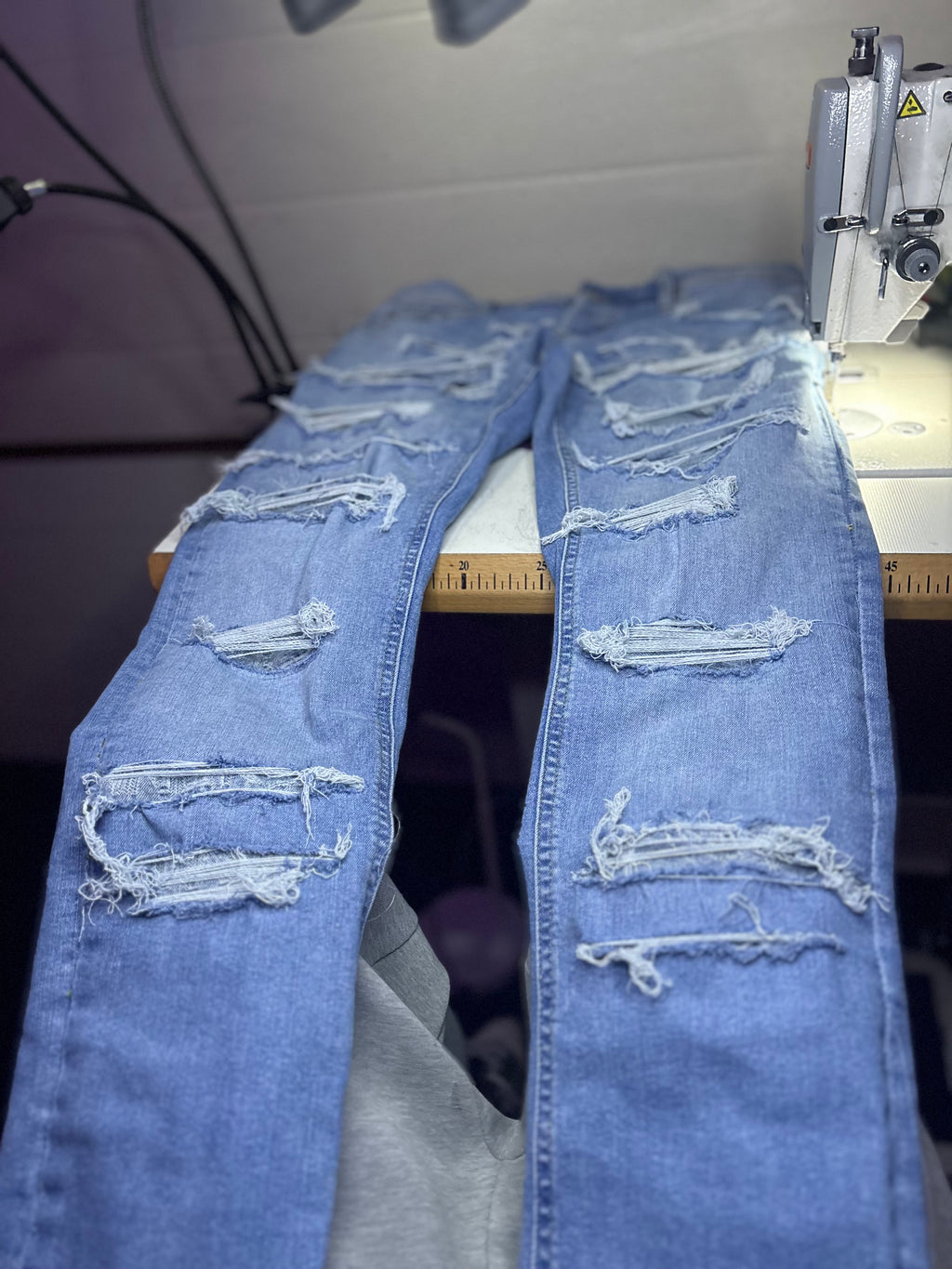 Dripped Slimfit Distressed Jeans | M