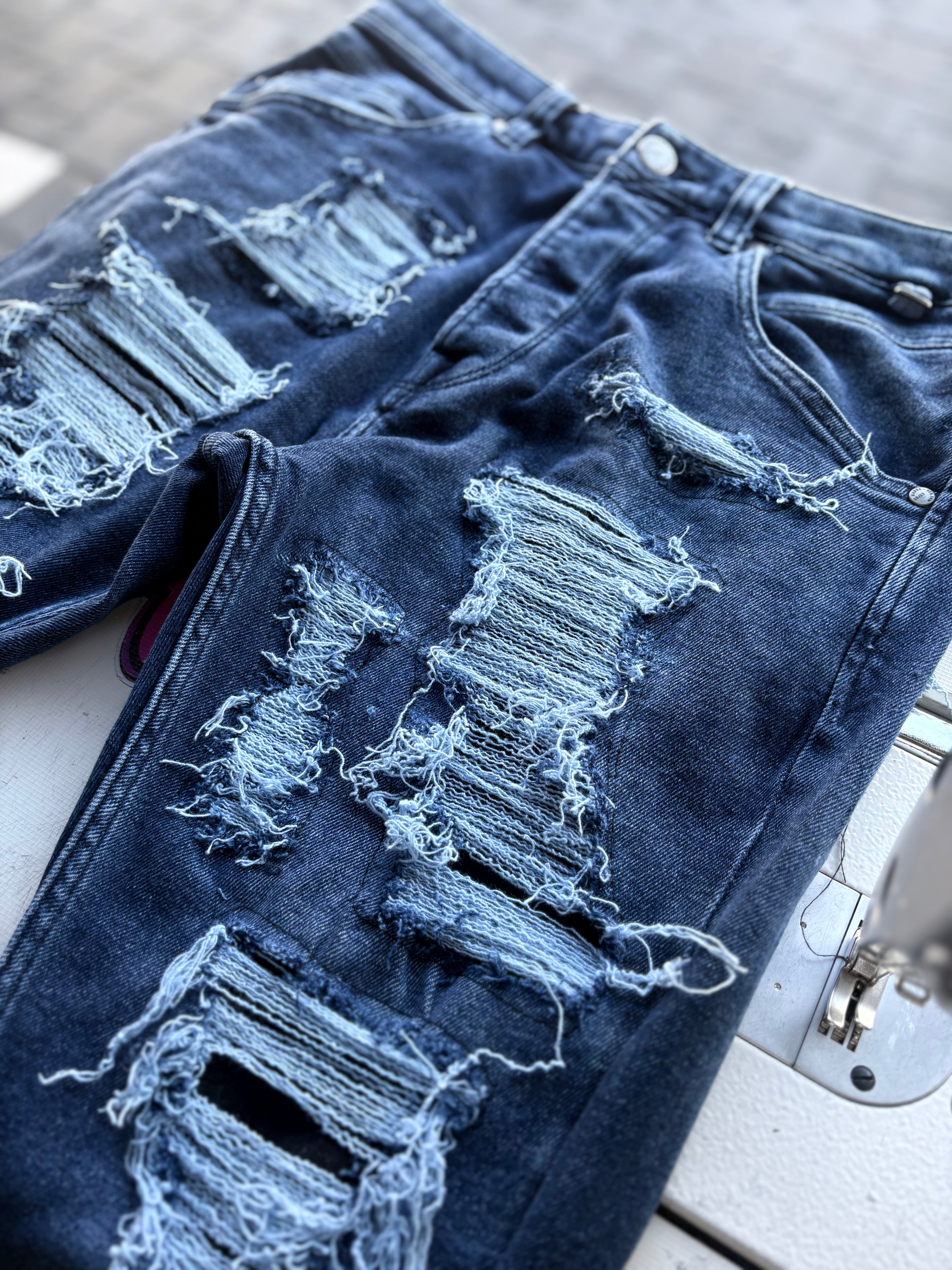 Dripped Slimfit Custom Jeans | M