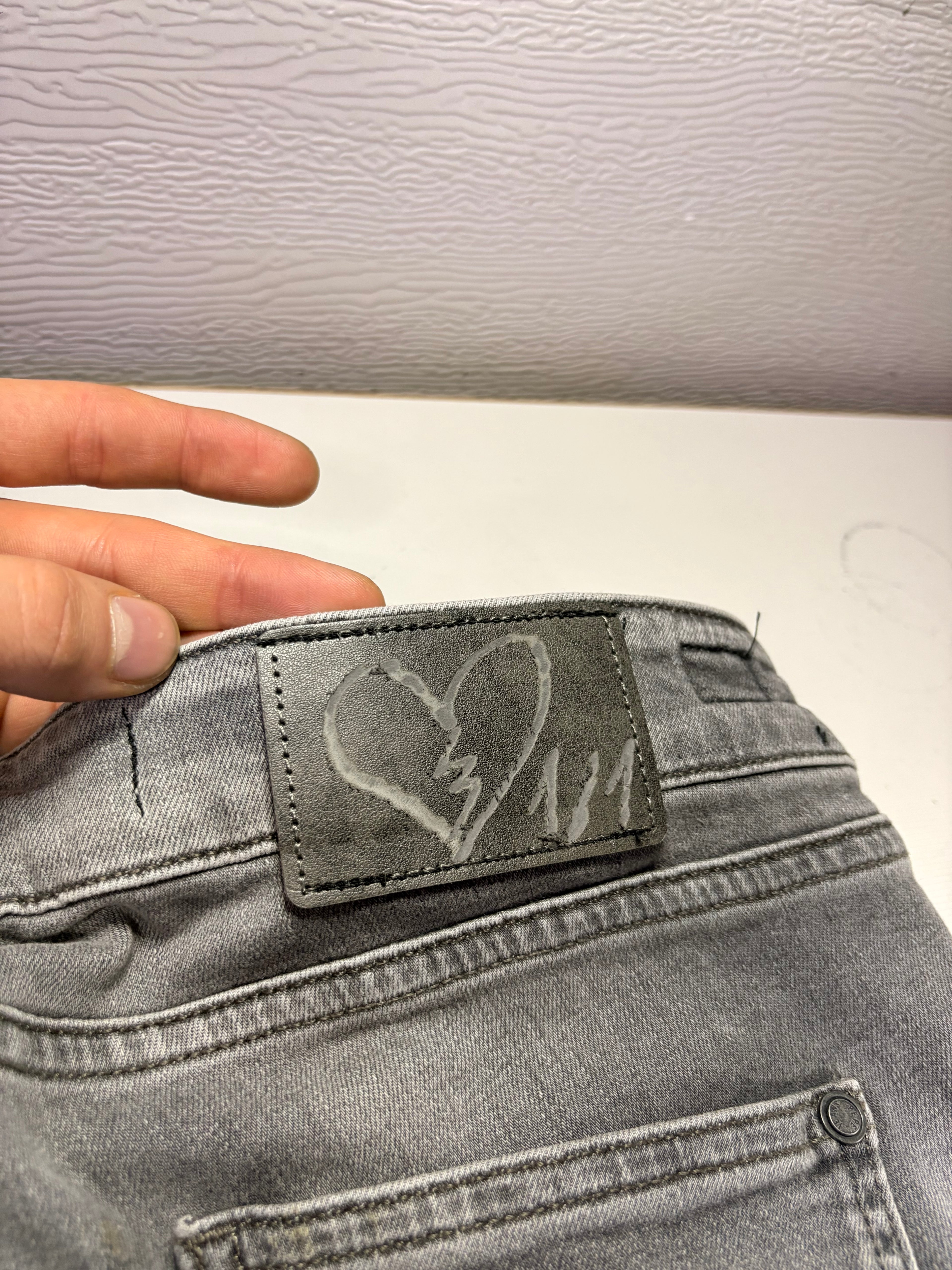 Dripped Slimfit Distressed Jeans | M