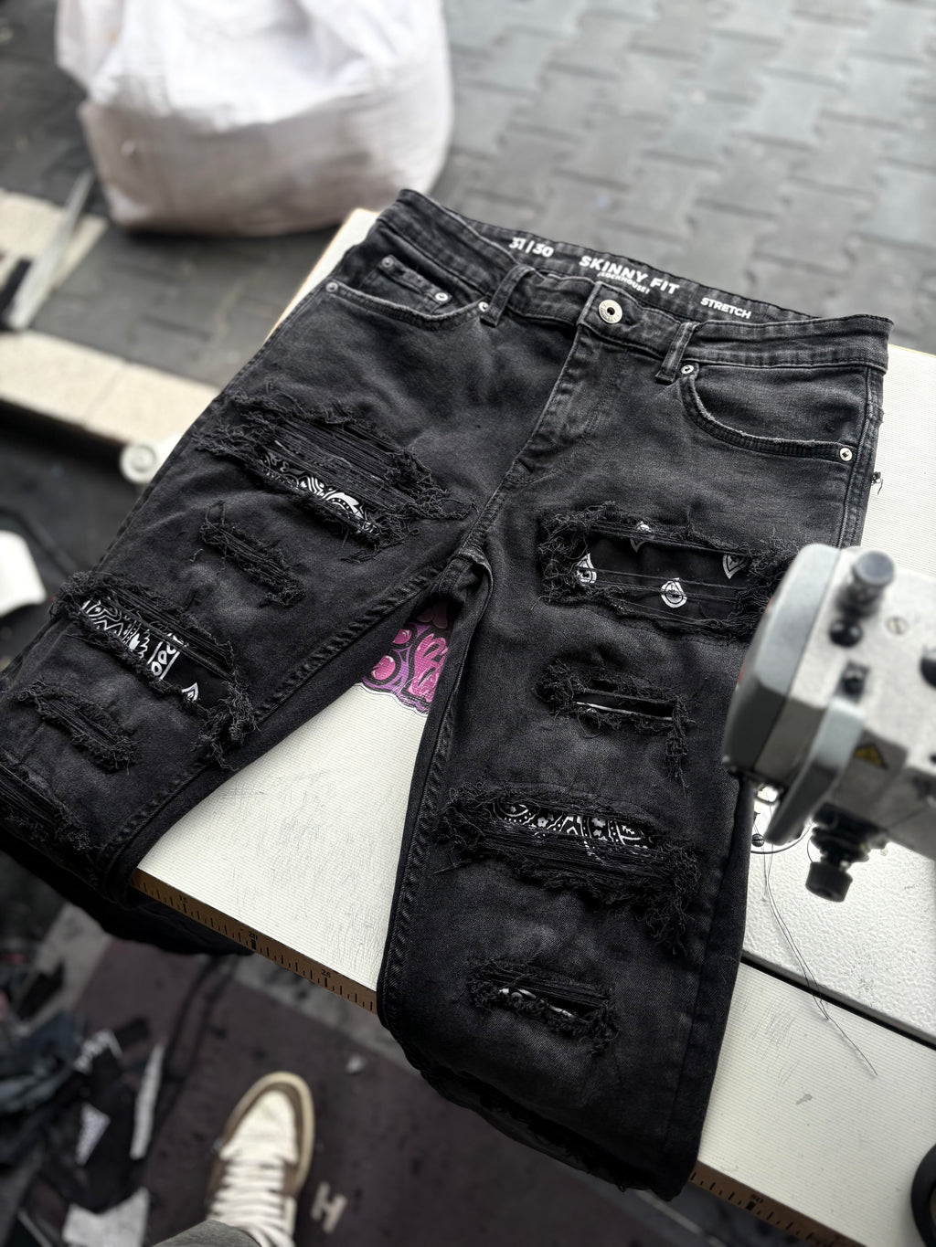 Dripped Slimfit Custom Jeans | M