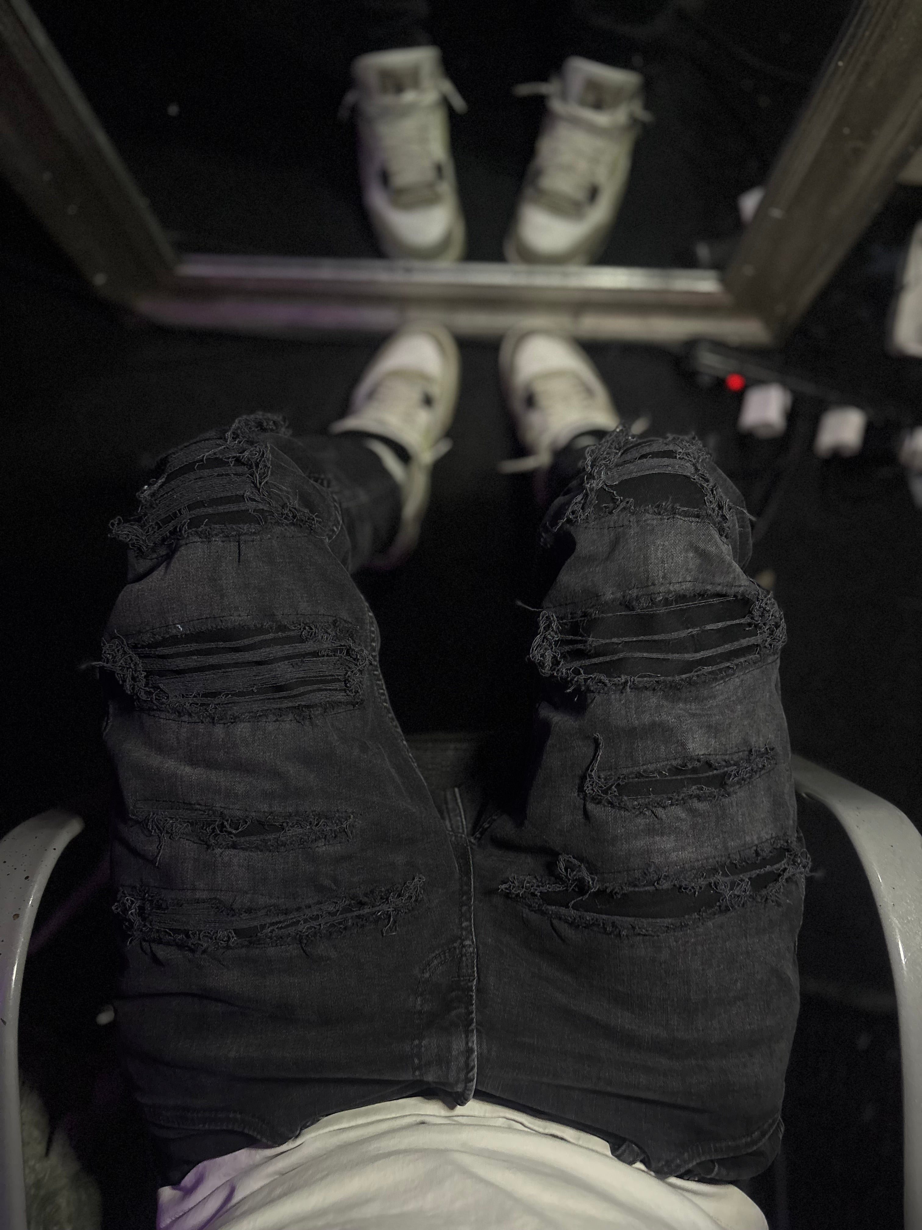 Dripped Slimfit Distressed Jeans | M