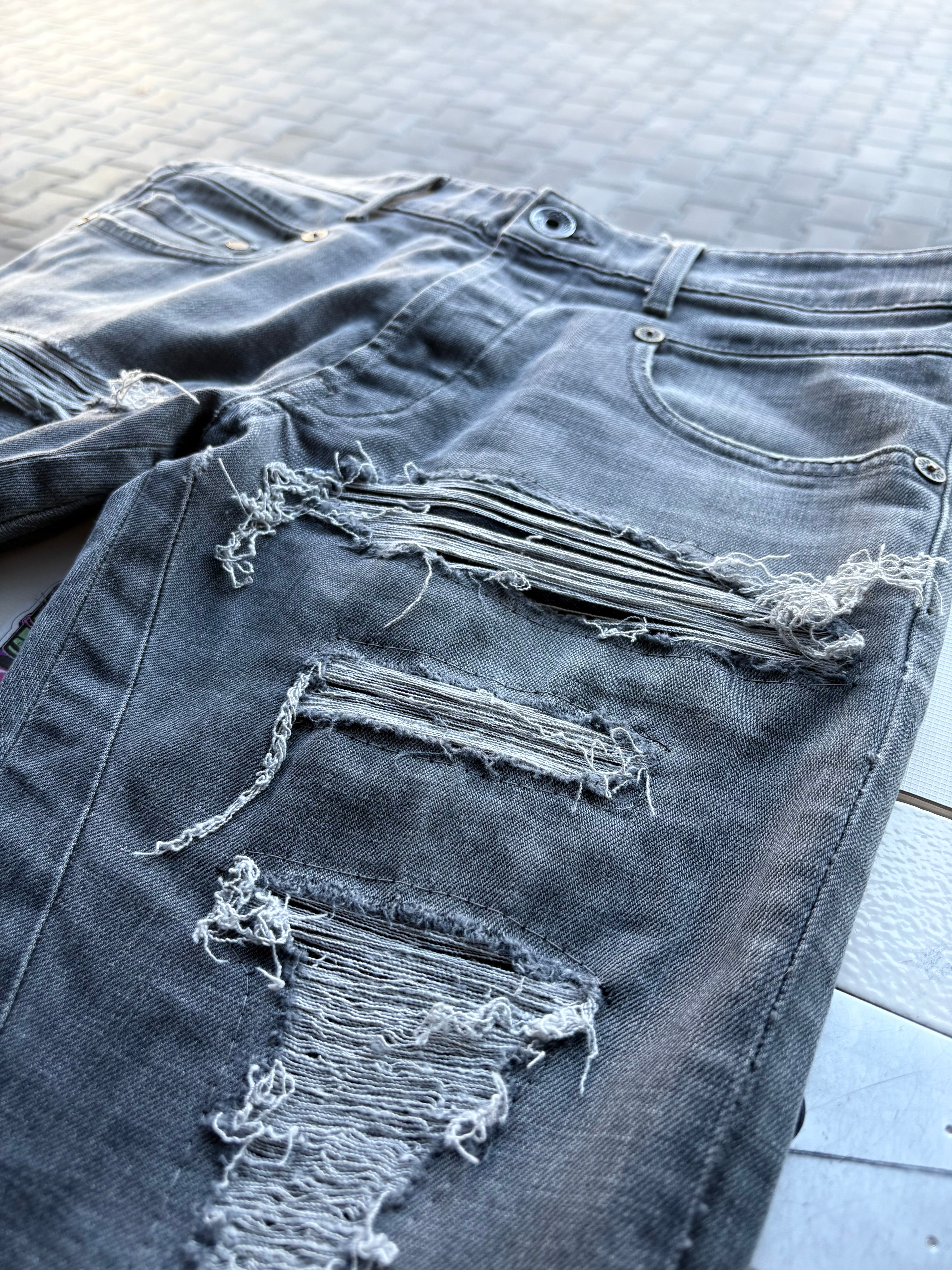 Dripped Slimfit Custom Jeans | M