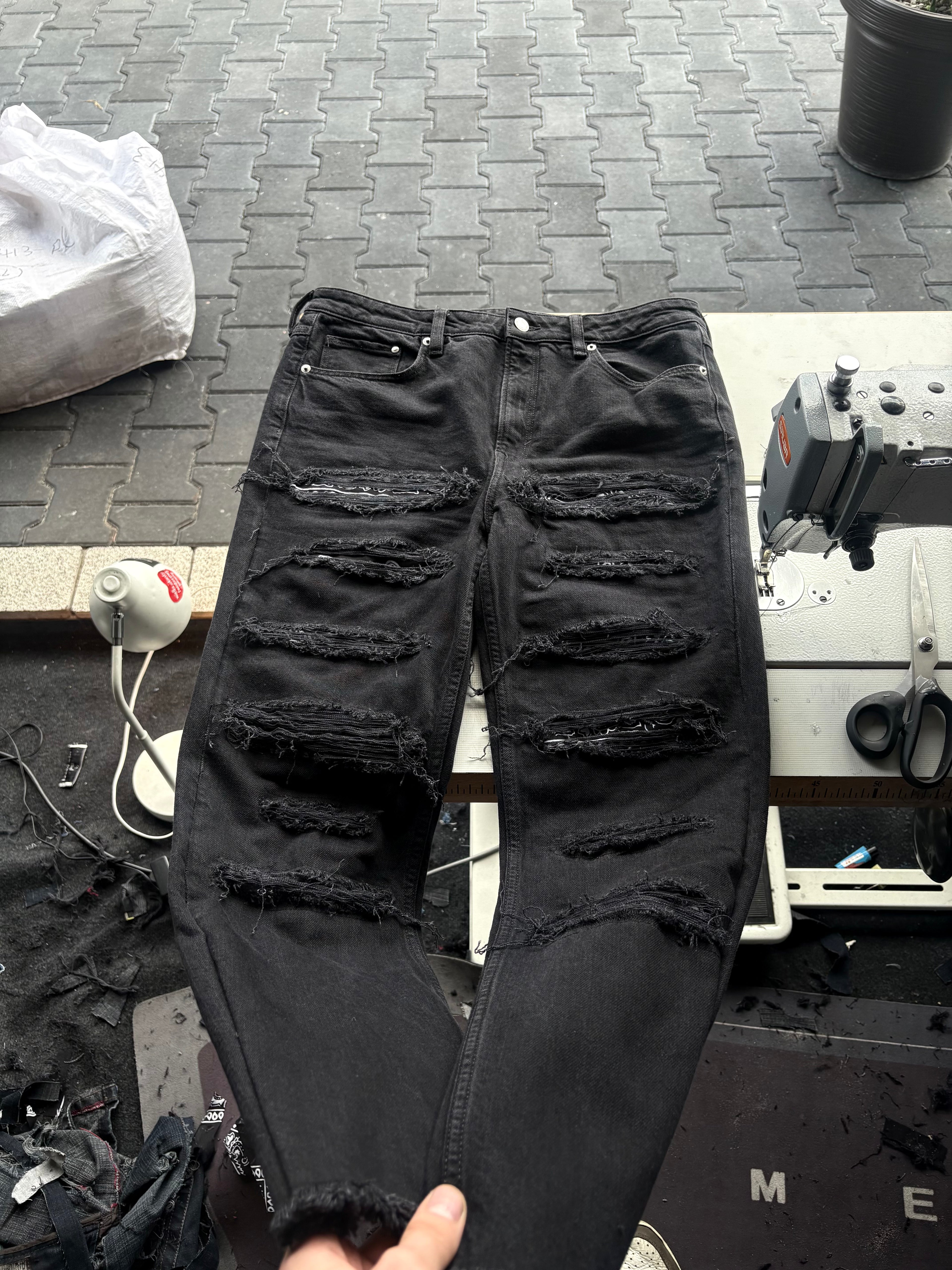 Dripped Slimfit Custom Jeans | M