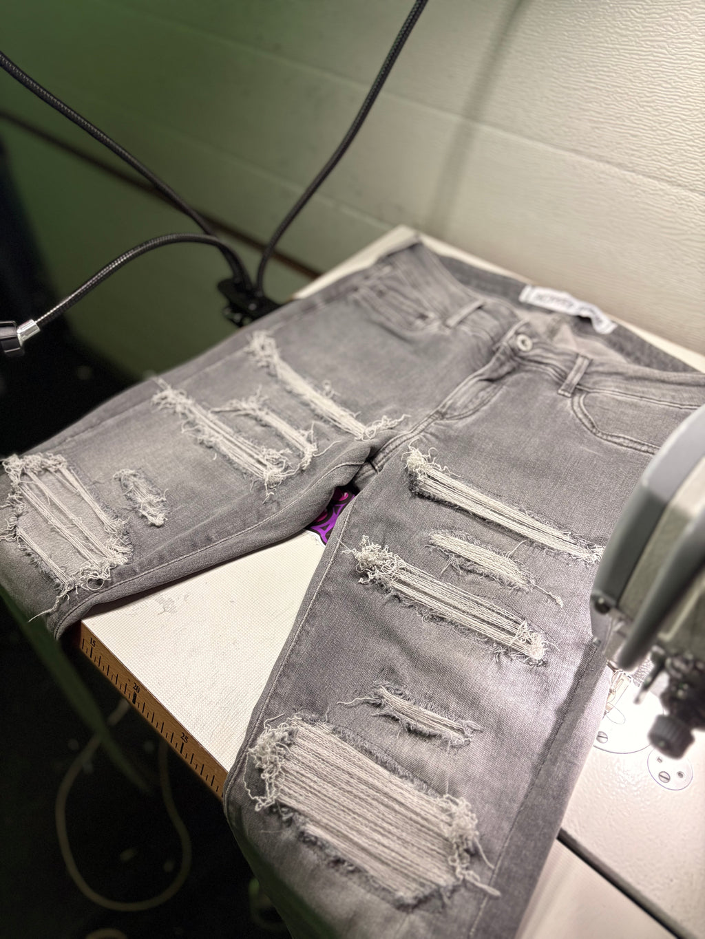 Dripped Slimfit Distressed Jeans | M