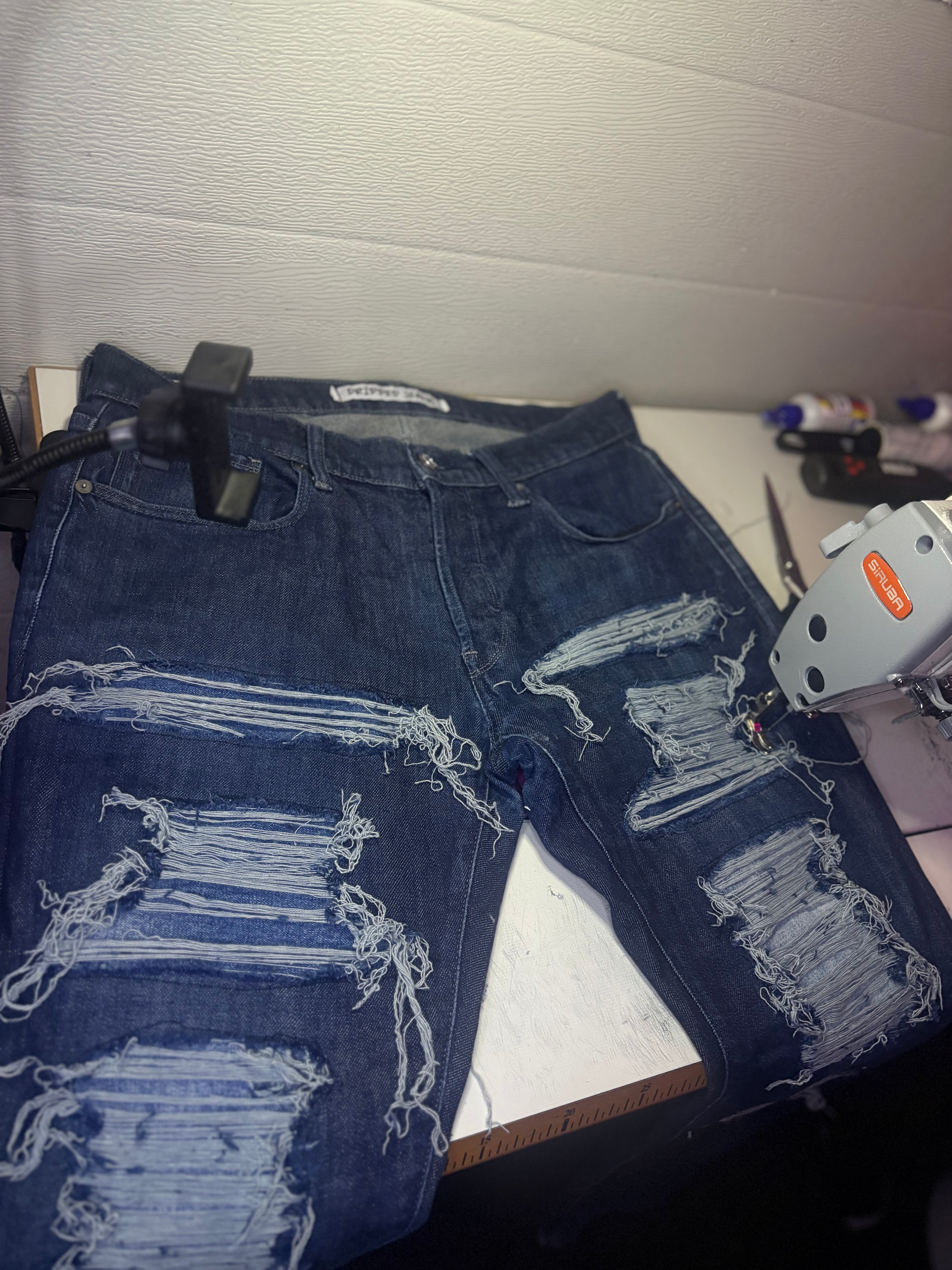 Dripped Slimfit Distressed Jeans | M