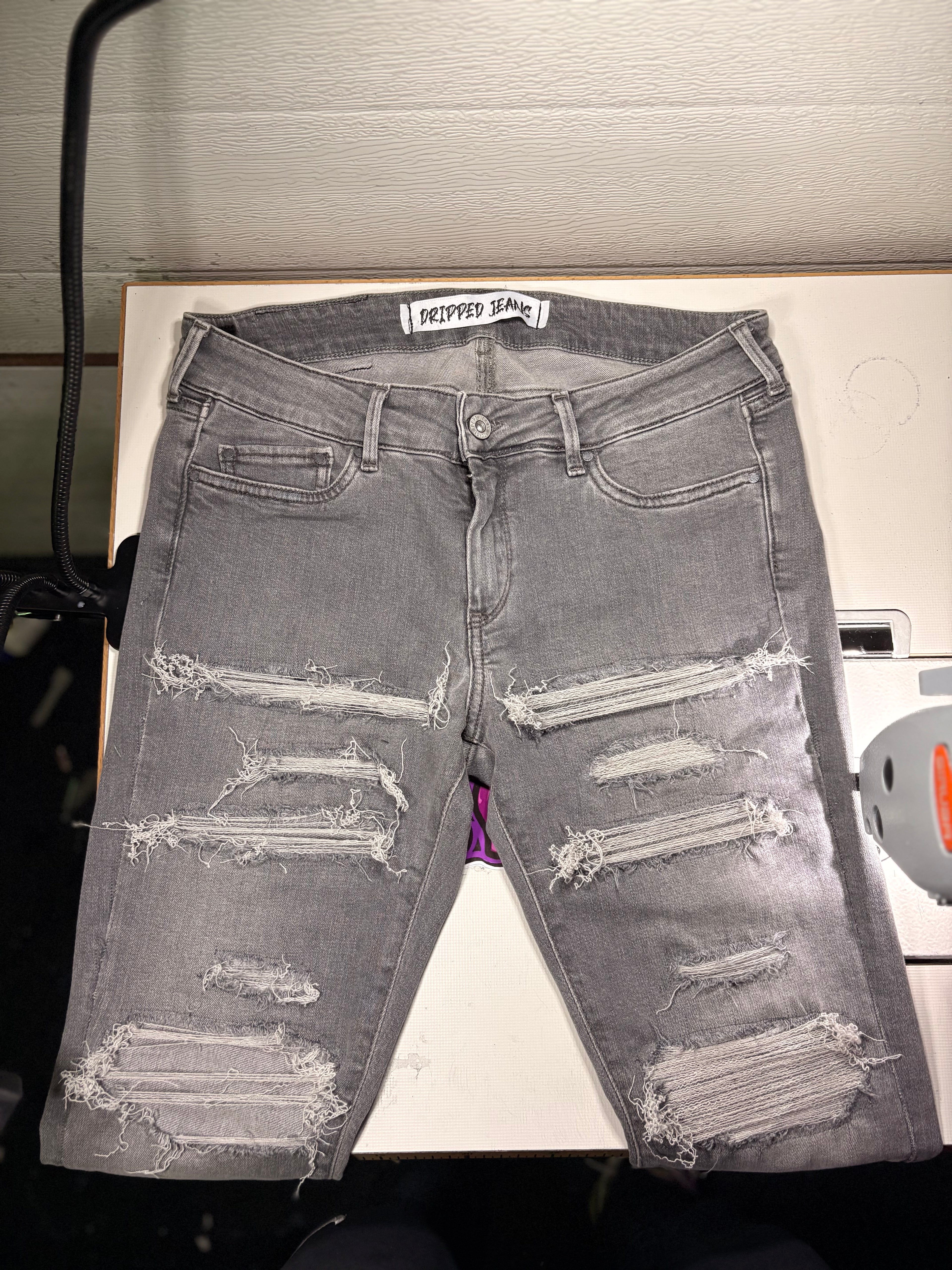 Dripped Slimfit Distressed Jeans | M